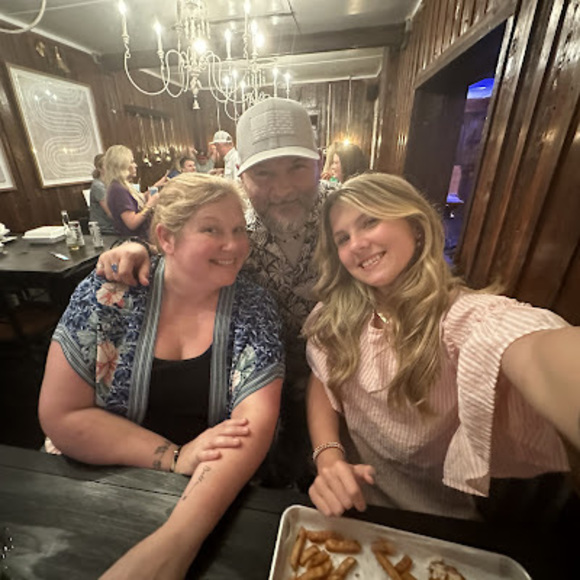 Meet your Posher, Bailey - Picture 1 of 1